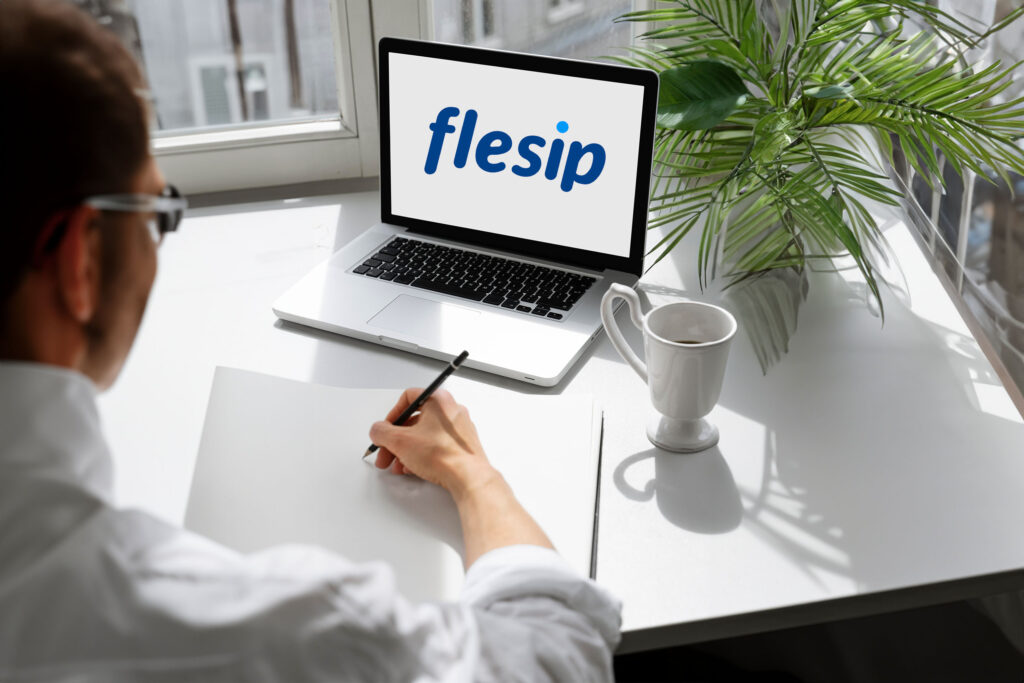 Flesip es una herramienta integral diseñada para simplificar la gestión financiera de pymes y autónomos.